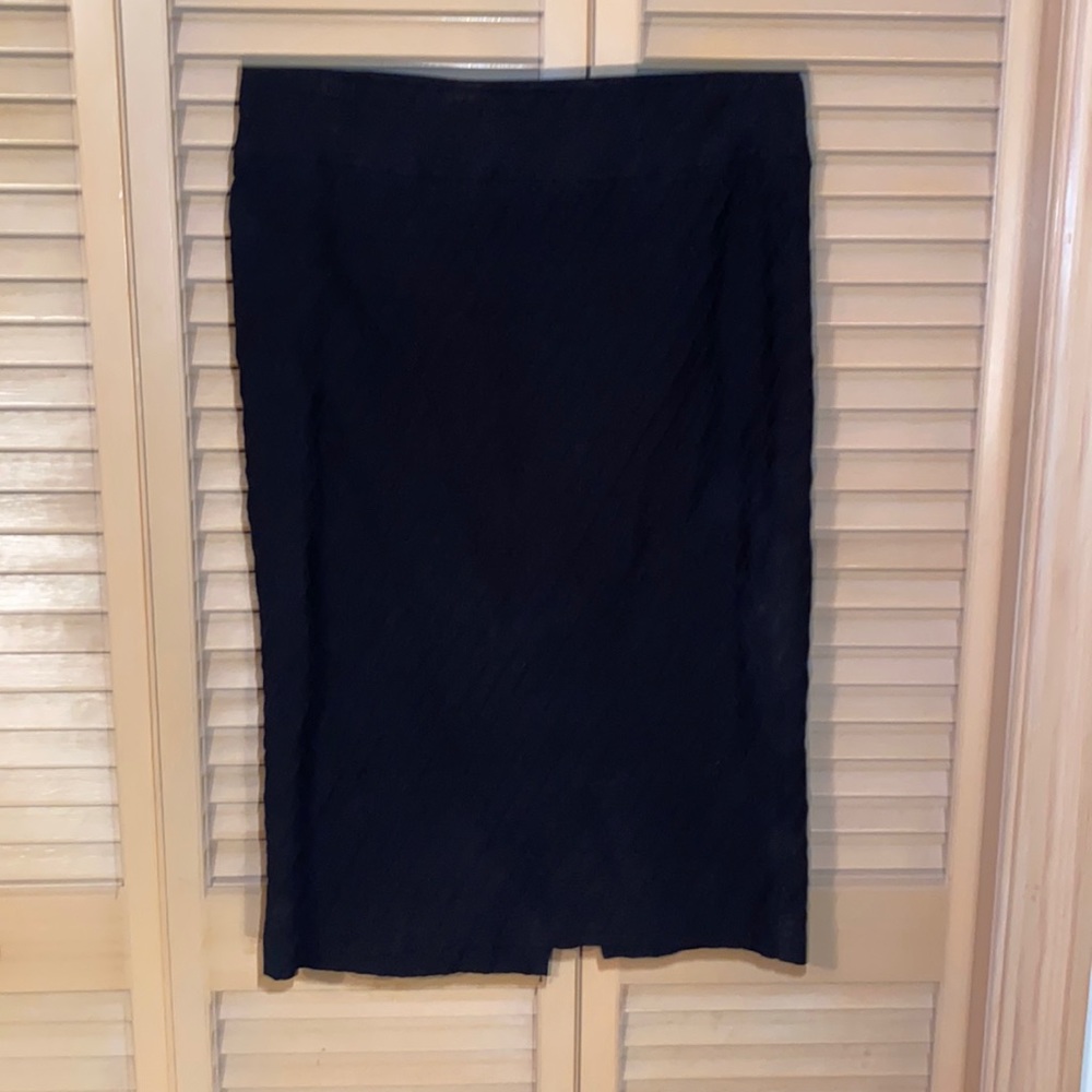 Black skirt back slit